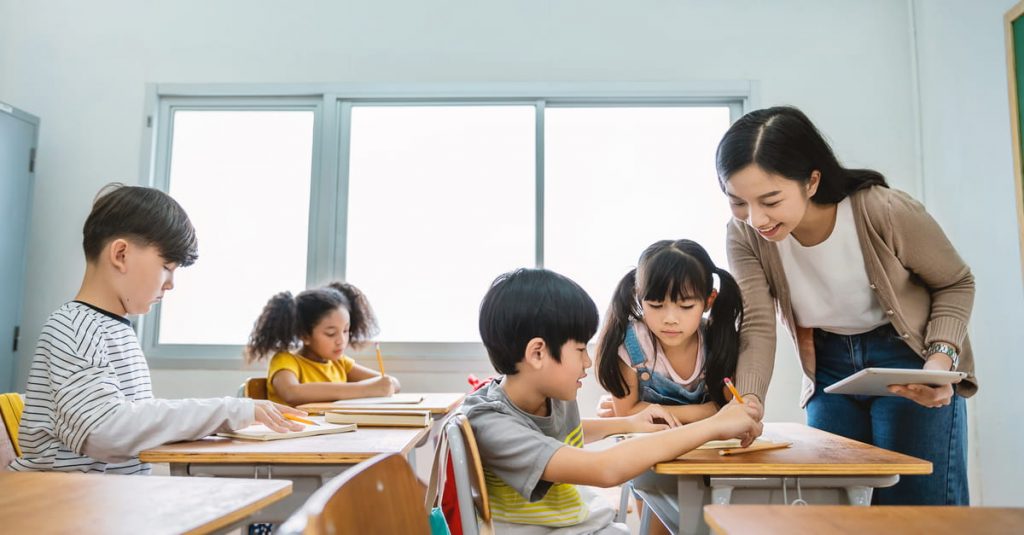 Teachers, trainers and school leaders – initiatives